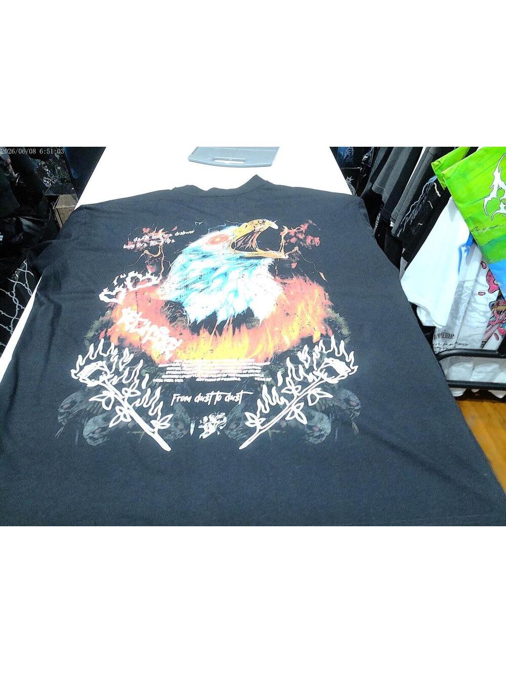 DECHIRE LARGE TEE BRAND NEW